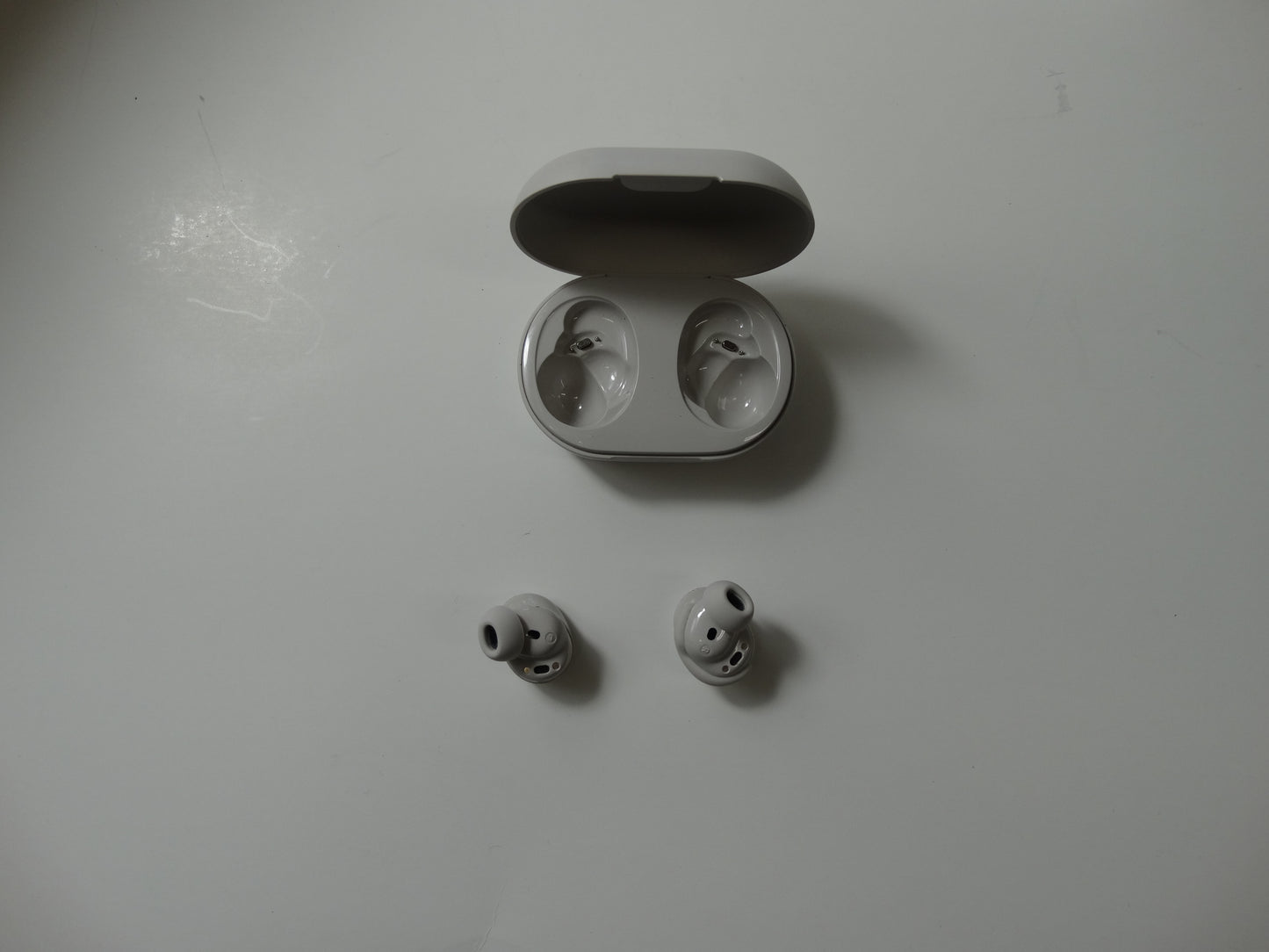 Bose QuietComfort Earbuds – Wireless Noise Cancelling Earbuds, White Smoke