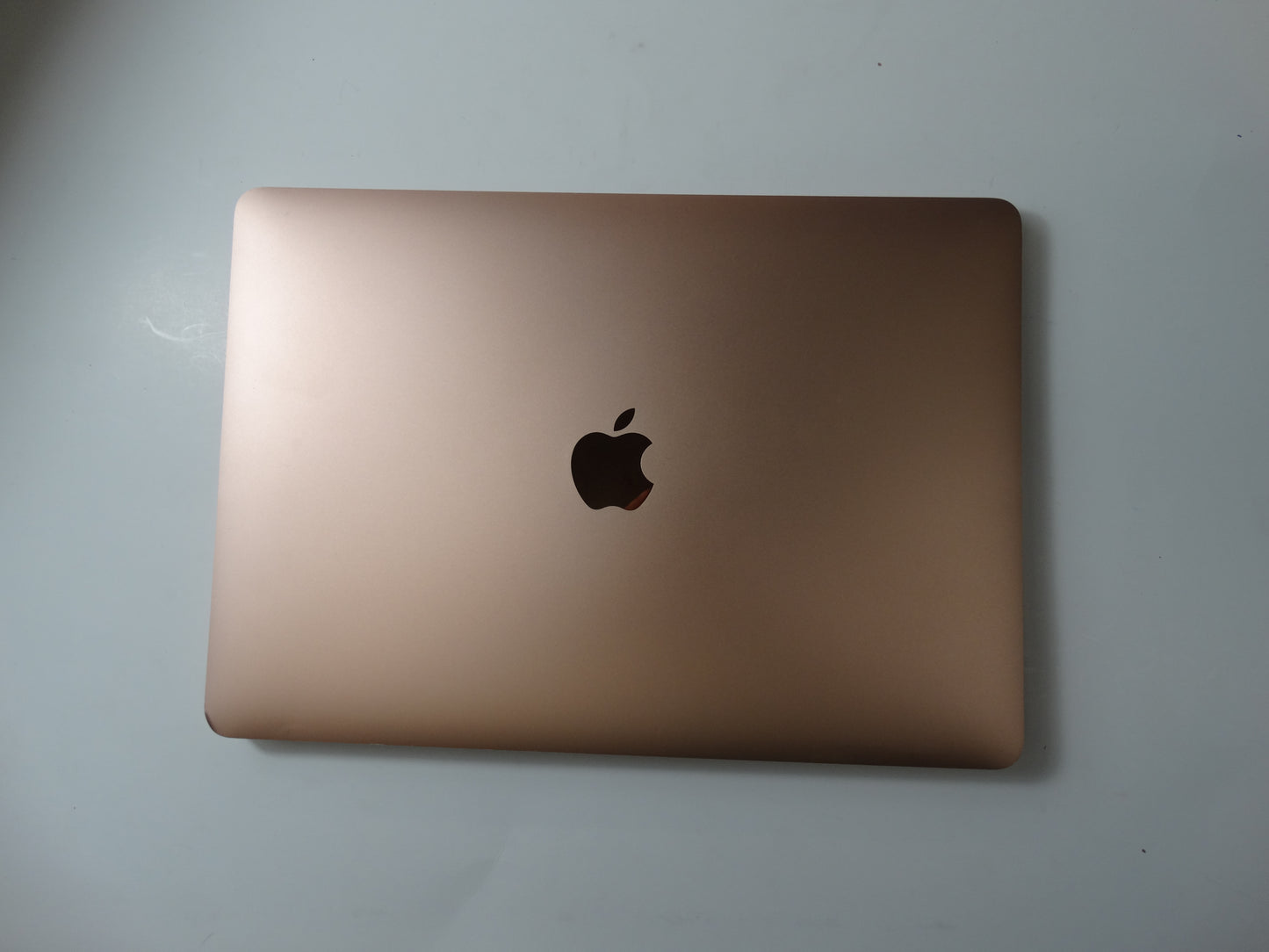 Apple MacBook Air A2337 – 13.3" Retina, M1 Chip, Rose Pink