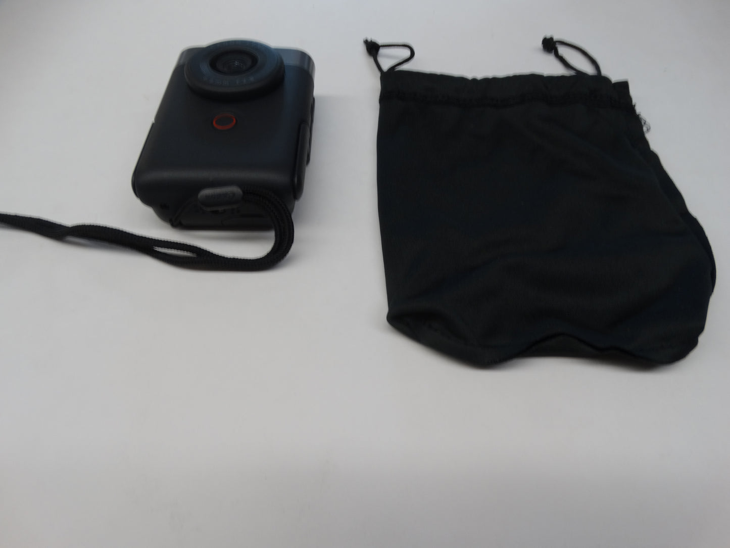 Canon PowerShot V10 Vlogging Camera – 6.6mm f/2.8 Ultra-Wide Lens, 4K Video, Wi-Fi