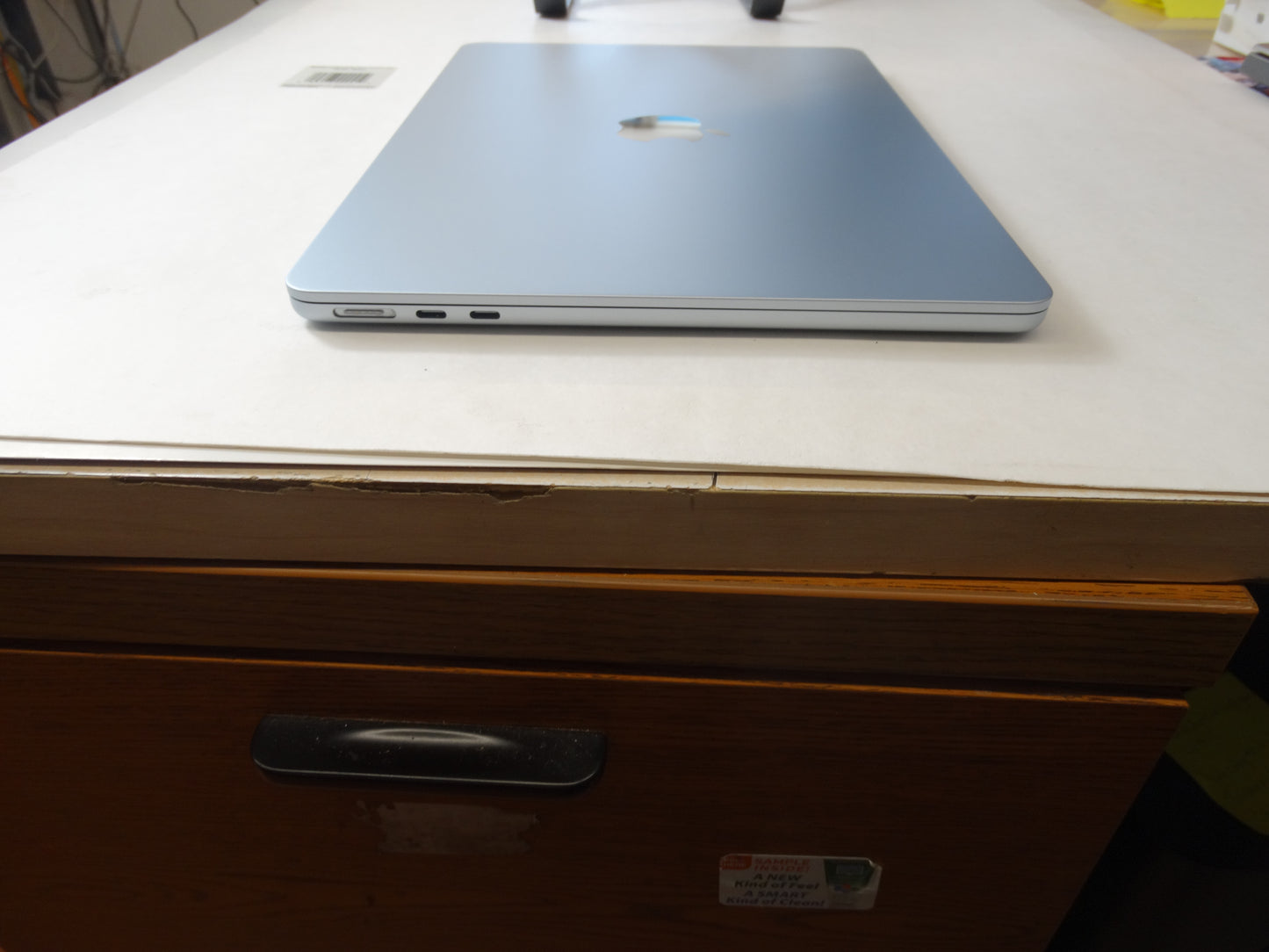 Apple MacBook Air A3240 – M4 Chip (10-Core CPU, 8-Core GPU), 16GB RAM, 256GB SSD, 13.6” Retina – macOS Sequoia
