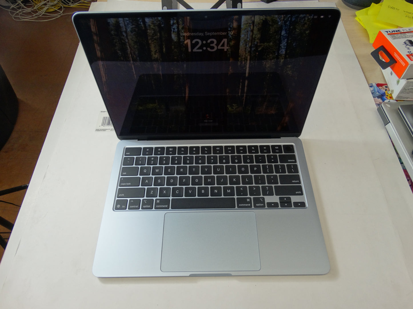 Apple MacBook Air A3240 – M4 Chip (10-Core CPU, 8-Core GPU), 16GB RAM, 256GB SSD, 13.6” Retina – macOS Sequoia