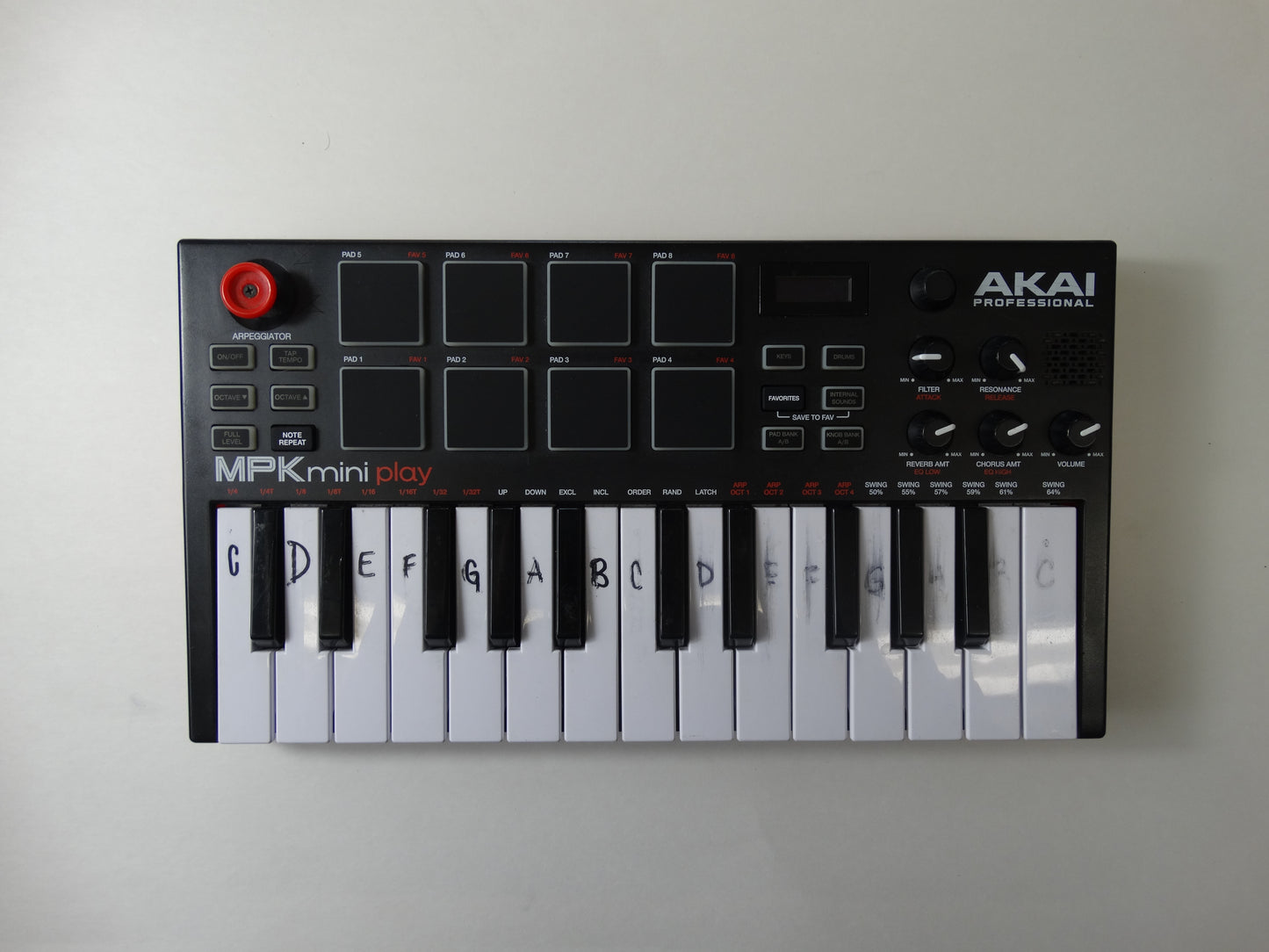 Akai Professional MPK Mini Play – 25-Key Portable MIDI Controller with Built-in Sounds & Speaker