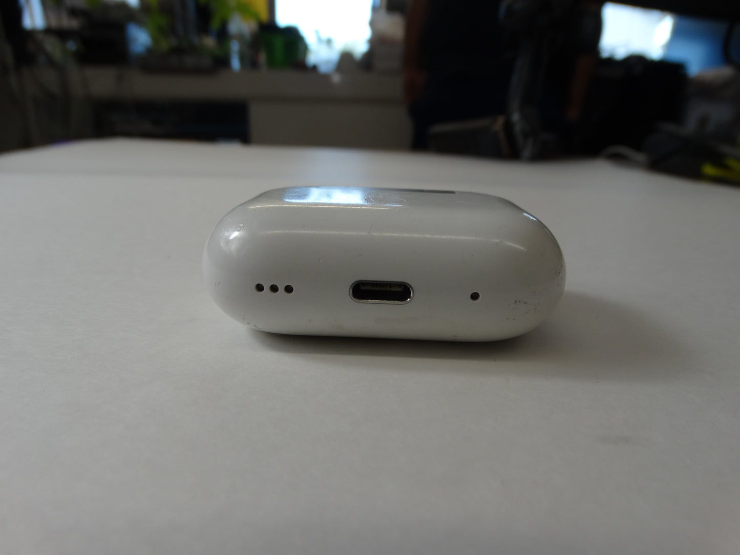 Apple AirPods Pro (1st Gen) with Wireless Charging Case – Model A2190 – White