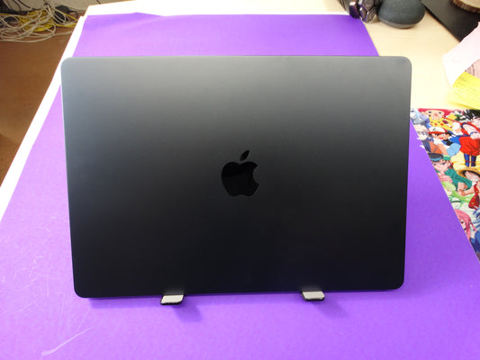 Apple MacBook Air M2 (A2941) – 13.6” Retina, 8GB RAM, 512GB SSD, 8-Core CPU, 10-Core GPU, Low Cycle Count