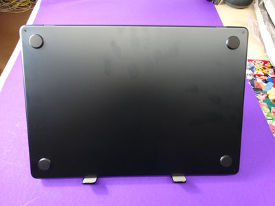 Apple MacBook Air M2 (A2941) – 13.6” Retina, 8GB RAM, 512GB SSD, 8-Core CPU, 10-Core GPU, Low Cycle Count - WeBuyElectronic