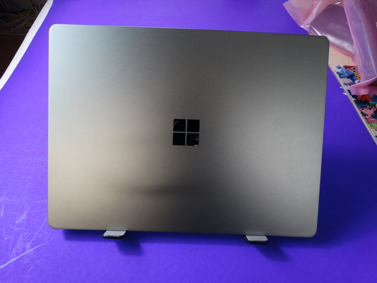 Microsoft Surface Laptop Go 2 – Intel Core i5-1135G7, 8GB RAM, 128GB SSD – 100% Battery
