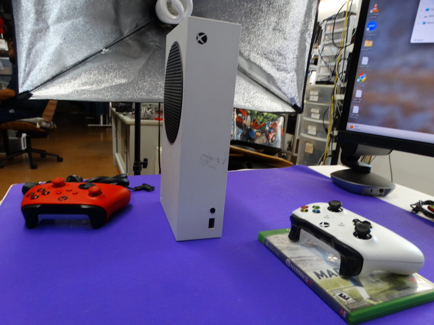 Xbox One S Gaming Console Set – White, 2 Wireless Controllers + Madden NFL 15