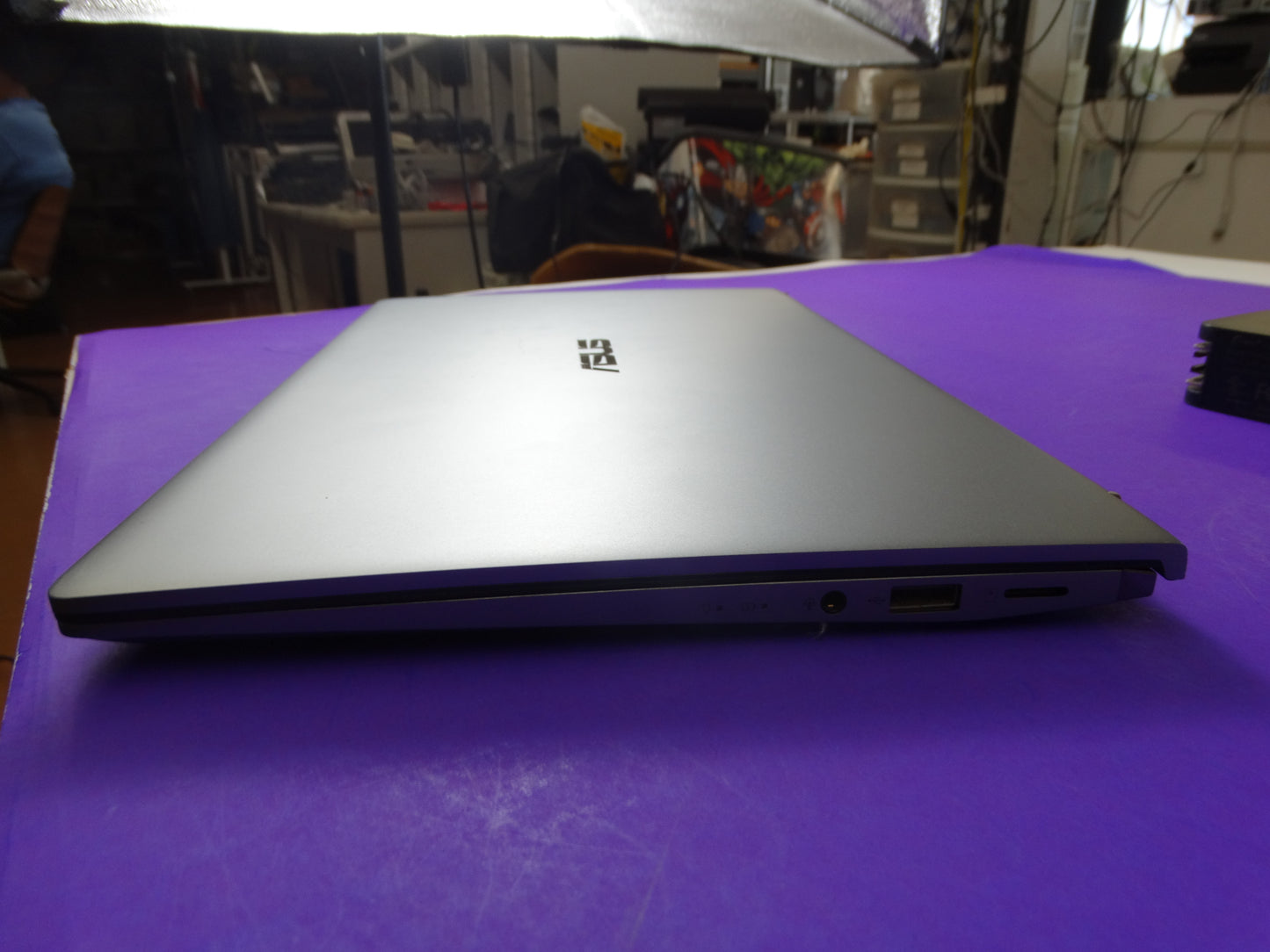 Asus ZenBook 14 – AMD Ryzen 5 4500U, 8GB RAM, 256GB SSD, Windows 11 Home