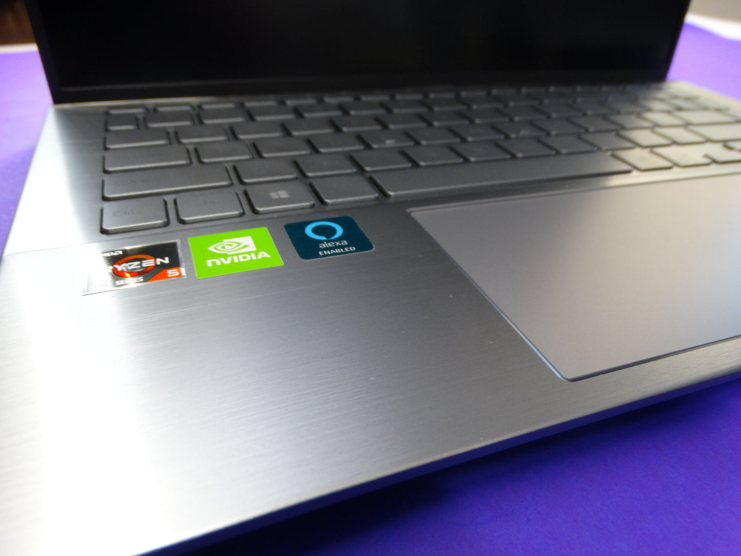 Asus ZenBook 14 – AMD Ryzen 5 4500U, 8GB RAM, 256GB SSD, Windows 11 Home