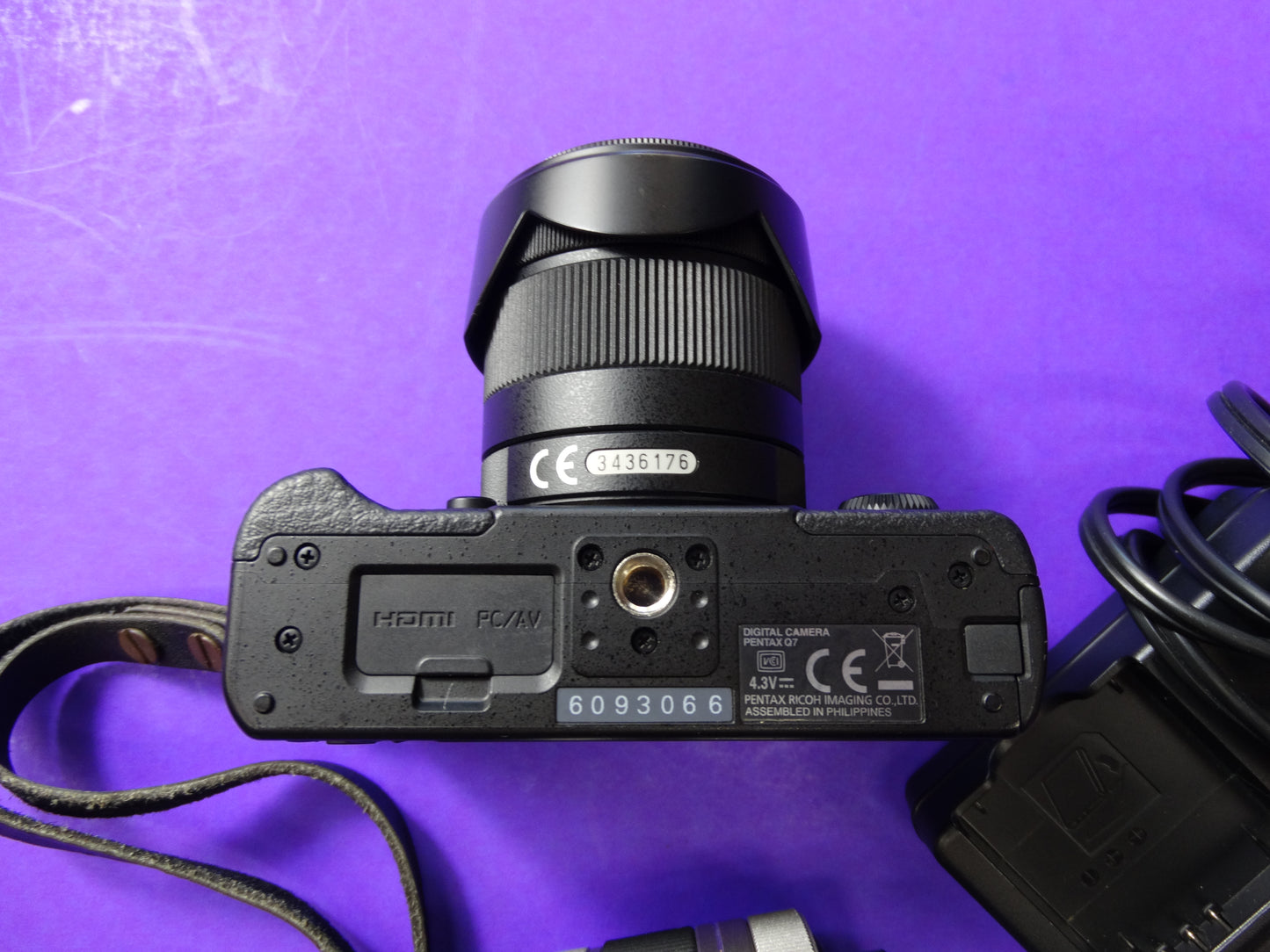 Pentax Q7 Mirrorless Camera Kit – Body + 2 Lenses (Pentax 02 Standard Zoom) + Charger & Strap