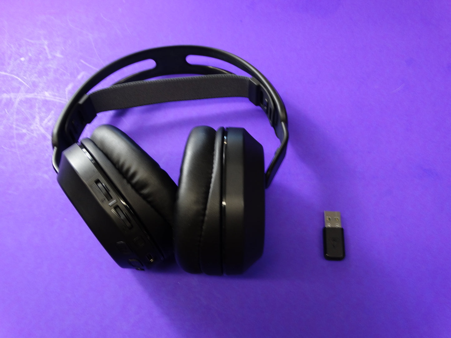 Turtle Beach Stealth 600 Gen 3 Wireless Gaming Headset – Black (Xbox/PlayStation/PC)