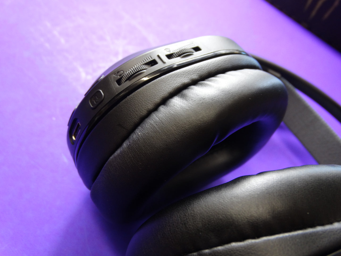 Turtle Beach Stealth 600 Gen 3 Wireless Gaming Headset – Black (Xbox/PlayStation/PC)