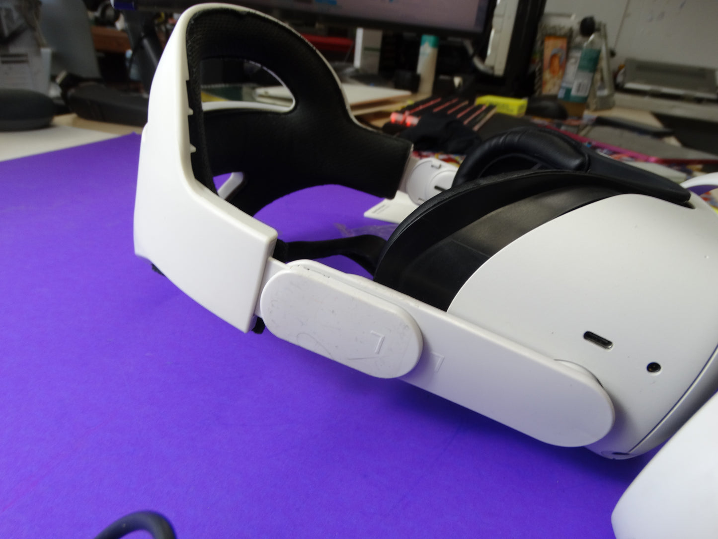 Oculus Quest 2 (Meta Quest 2) 256GB VR Headset with Extended Battery – All-in-One Virtual Reality