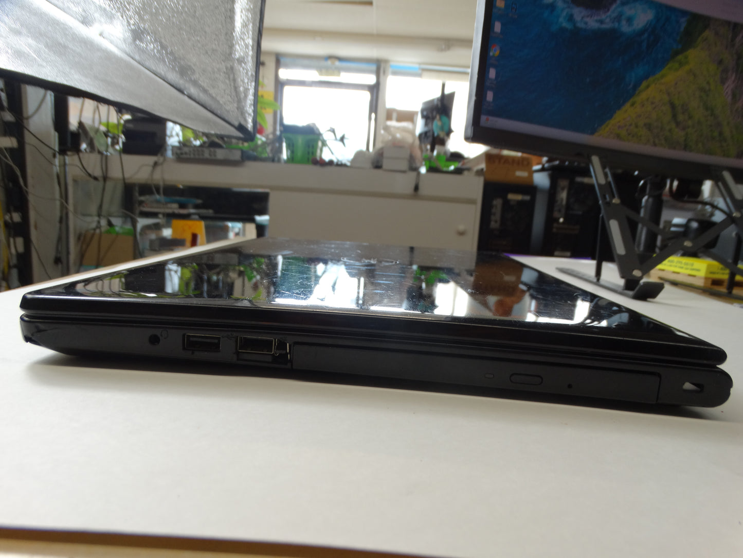 Dell Inspiron 5555 Laptop – AMD A8-7410, 6GB RAM, 512GB HDD, Windows, 15.6" Display