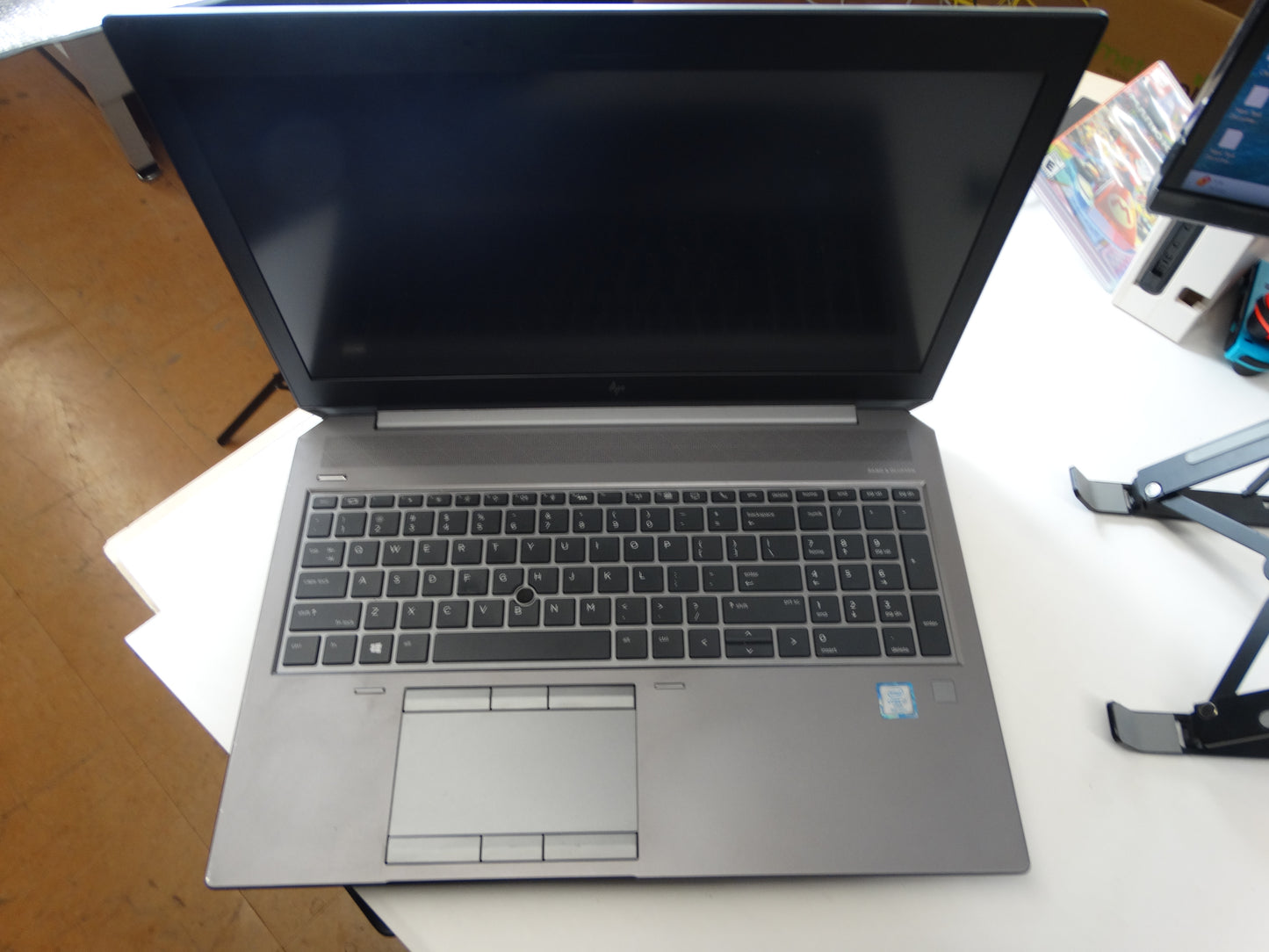 HP Nitro N515-55 Laptop – Intel Core i7-8860H, 32GB RAM, Dual Storage, 4K UHD Display
