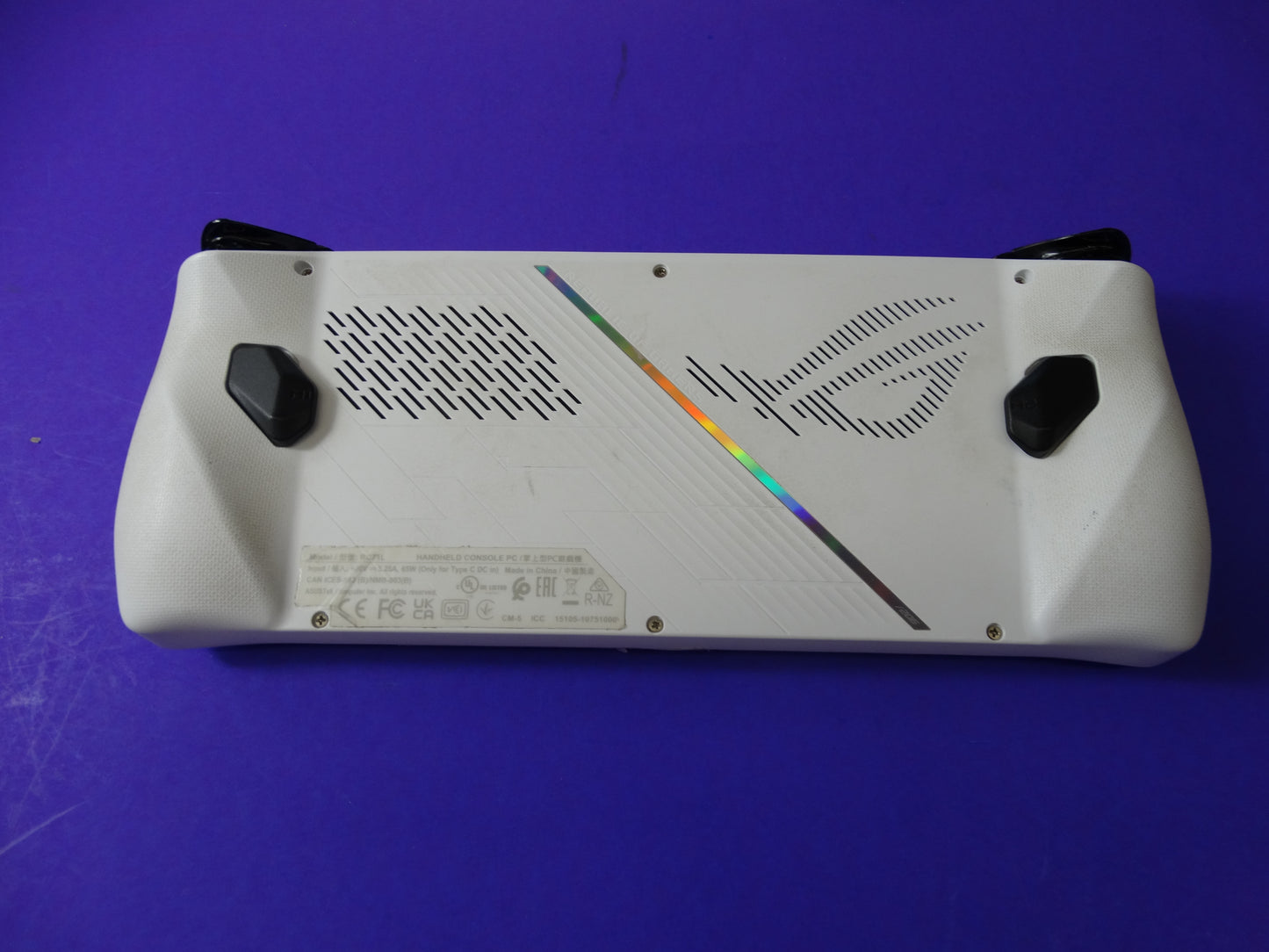 ASUS ROG Ally RC71L – Z1 Extreme Handheld Gaming PC, 16GB RAM, 512GB SSD