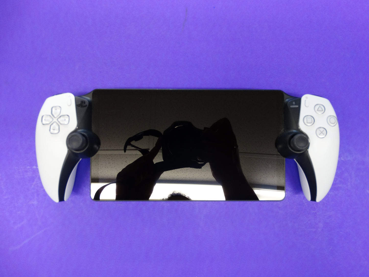 Sony PlayStation Portal Remote Player – Handheld Gaming Device for PS5 Streaming