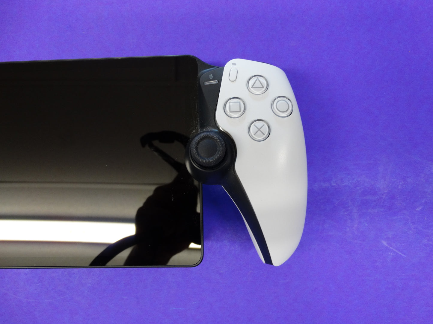 Sony PlayStation Portal Remote Player – Handheld Gaming Device for PS5 Streaming