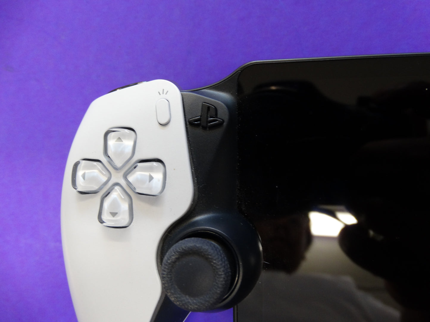 Sony PlayStation Portal Remote Player – Handheld Gaming Device for PS5 Streaming