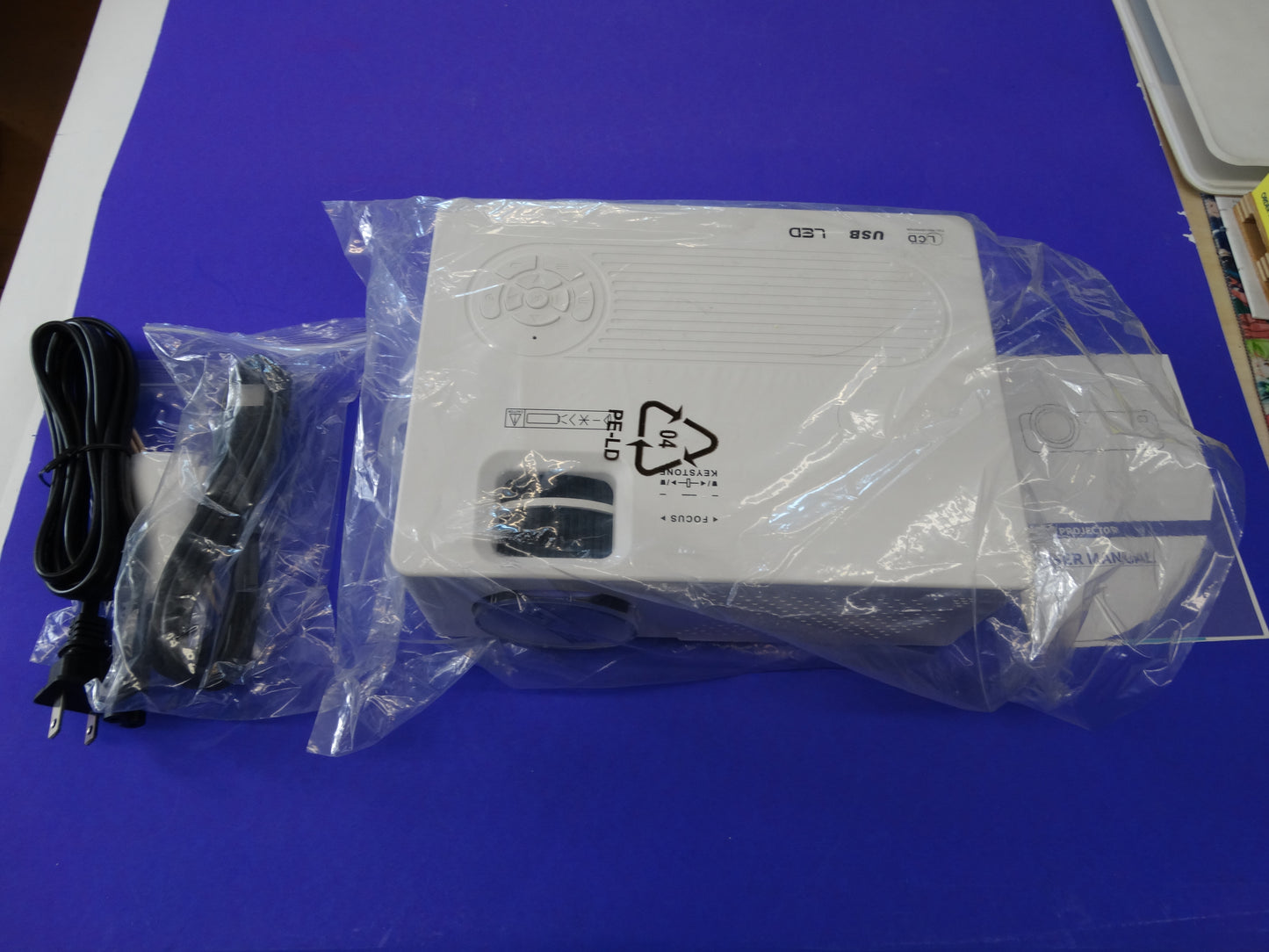 Purshe AK-60 WiFi Projector – Portable HD Home Theater Projector