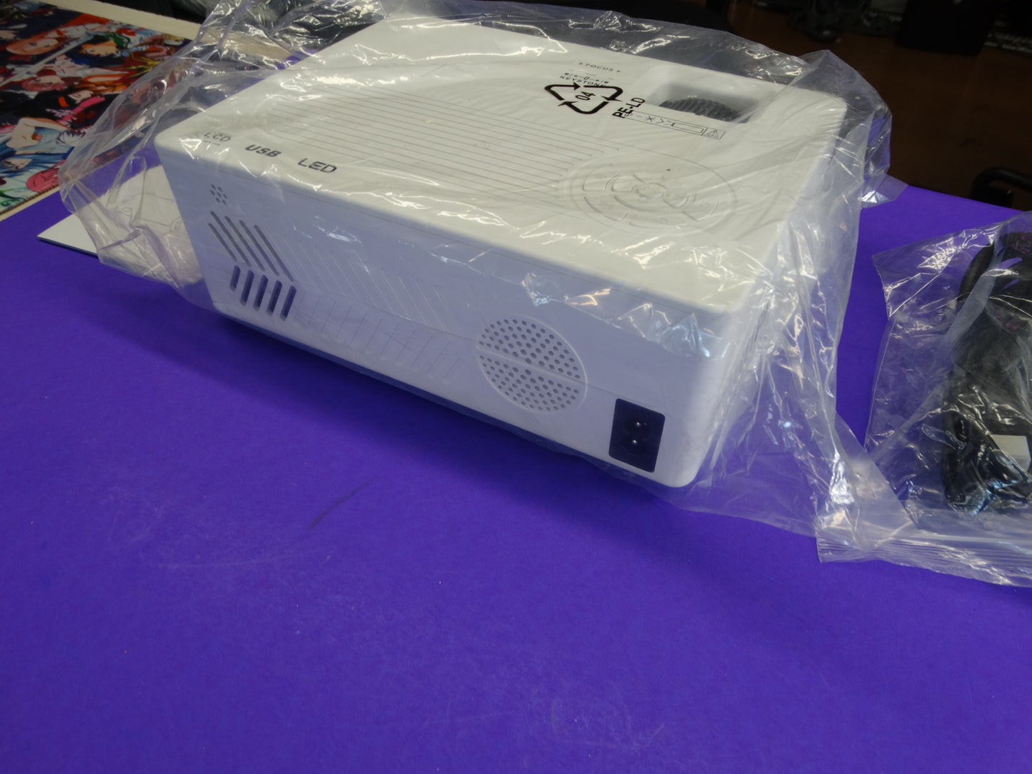 Purshe AK-60 WiFi Projector – Portable HD Home Theater Projector