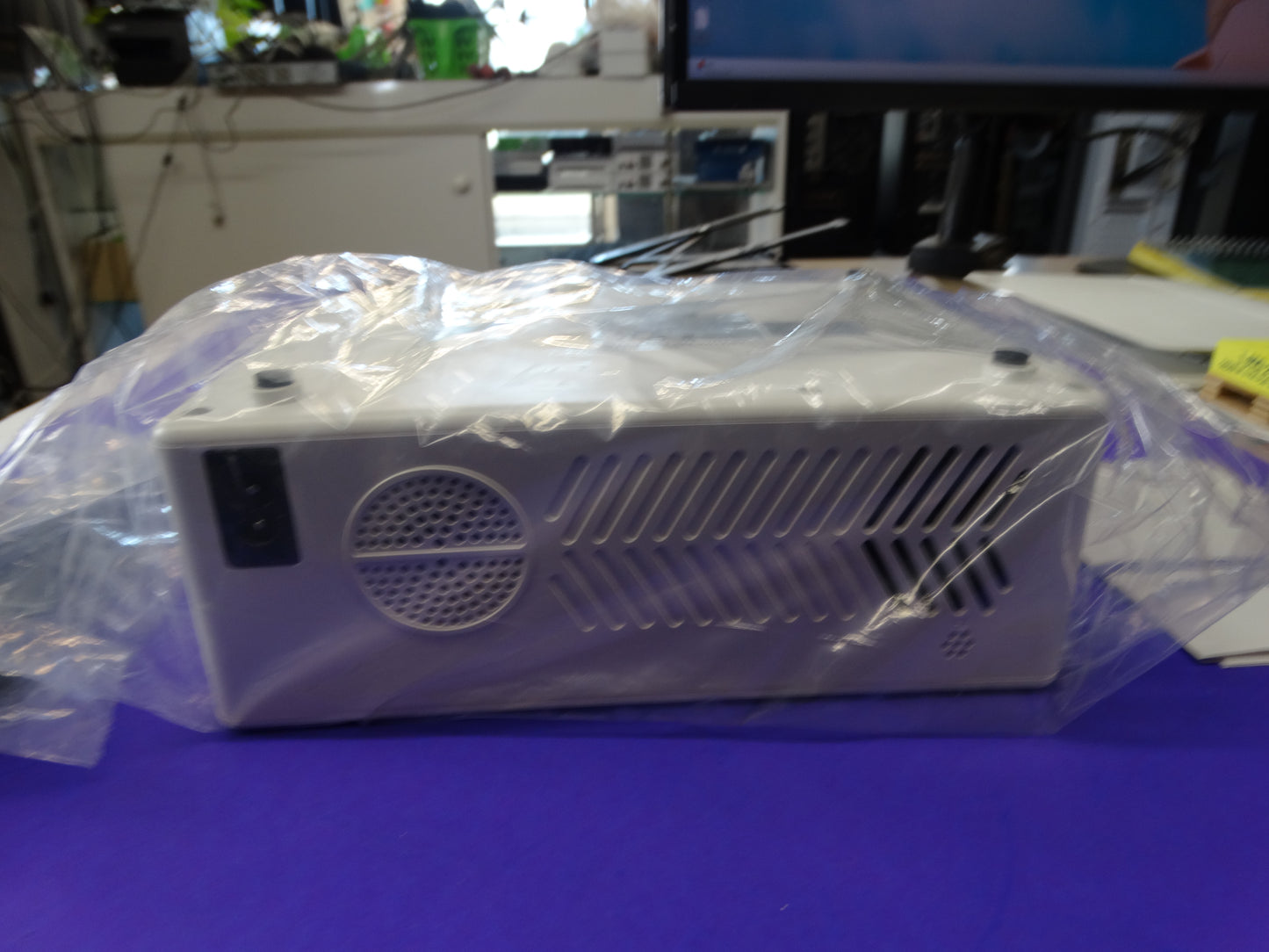 Purshe AK-60 WiFi Projector – Portable HD Home Theater Projector