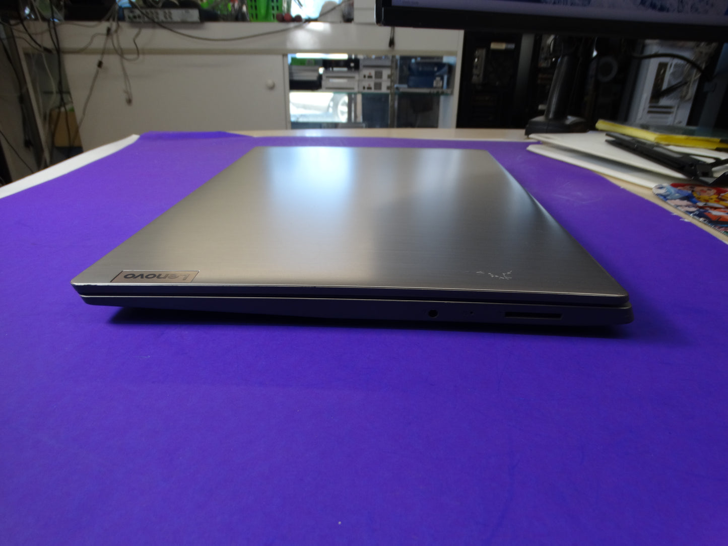 Lenovo IdeaPad 3 Touchscreen Laptop – Intel i3-1115G4, 8GB RAM, 256GB SSD, Win 11 Home