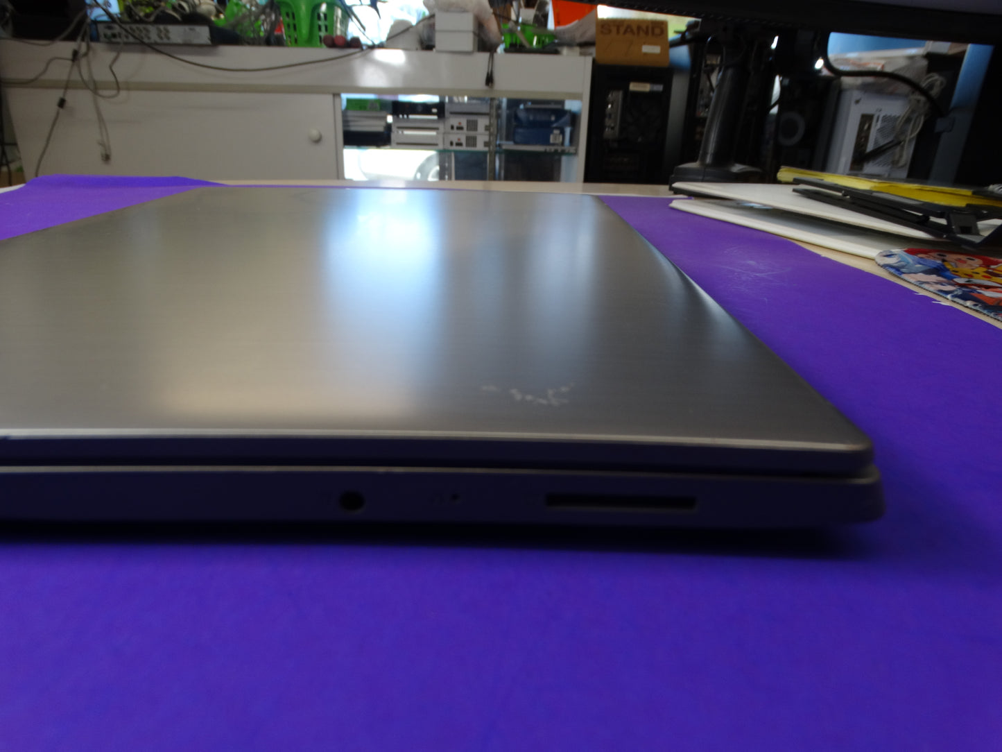Lenovo IdeaPad 3 Touchscreen Laptop – Intel i3-1115G4, 8GB RAM, 256GB SSD, Win 11 Home
