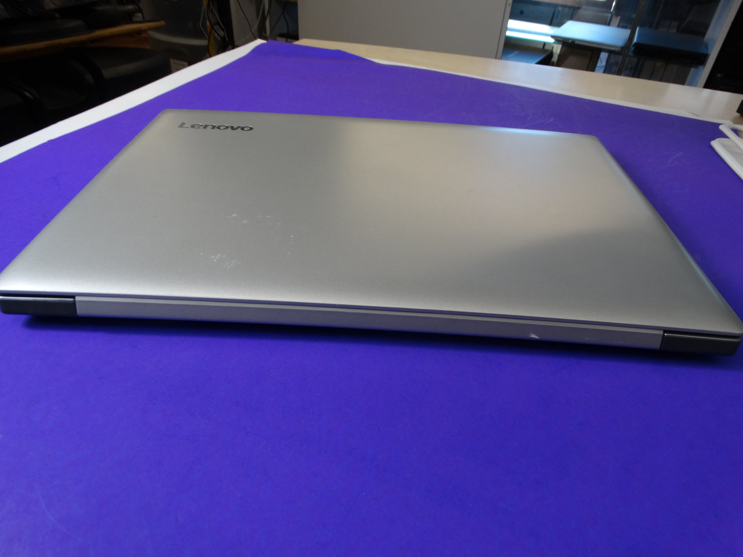 Lenovo IdeaPad 330-15IKB Touchscreen Laptop – Intel i5-8250U, 8GB RAM, 1TB HDD, Win 10 Home