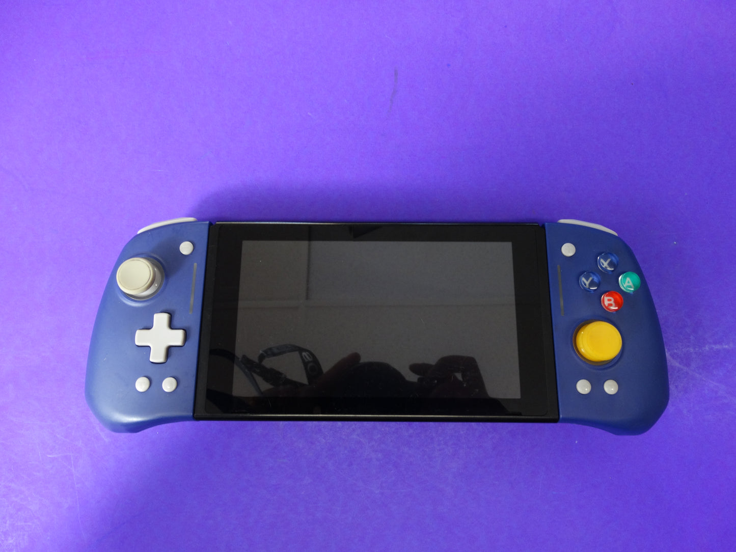 Nintendo Switch XAJ1000 Console bundled with Hori Split Pad Pro Controllers