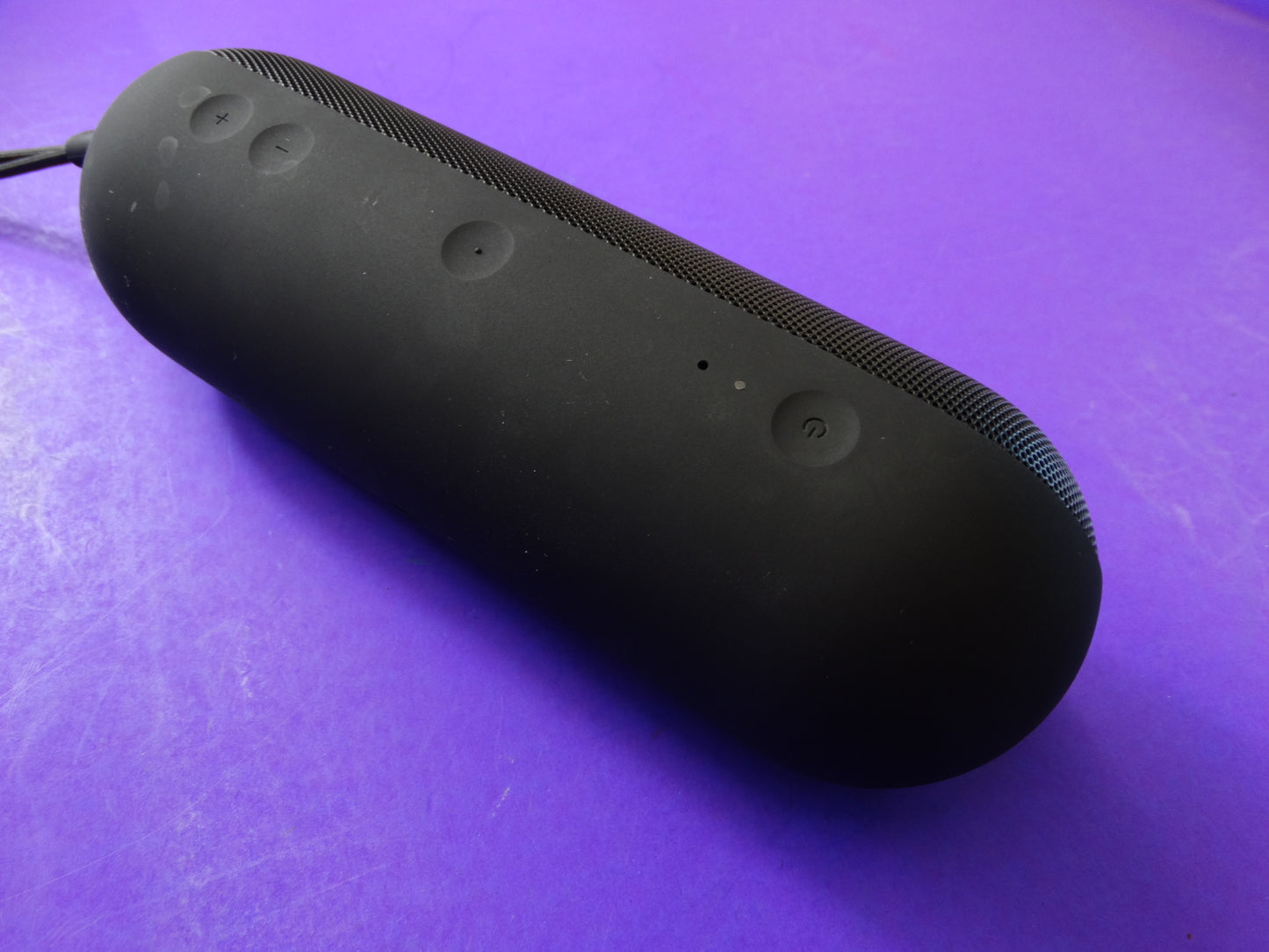 Beats Pill+ Portable Wireless Speaker (Model A324) – Black by Apple