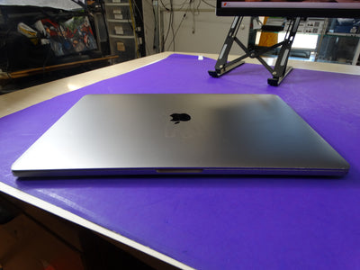 Apple MacBook Pro 16” (2019) – Intel Core i9 2.3GHz, 16GB RAM, 1TB SSD, macOS Tahoe 26.0.1, 901 Cycles - WeBuyElectronic