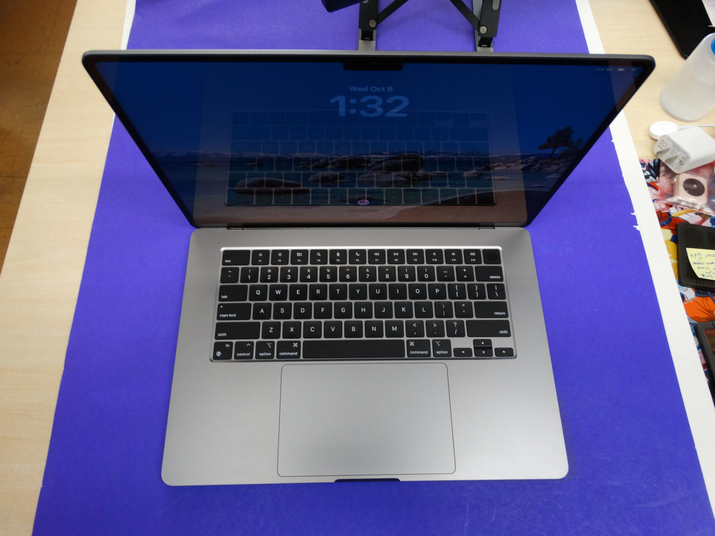 Apple MacBook Air M3 (A3114) – 13” 8-Core Laptop, 8GB RAM, 512GB SSD, 100% Battery (44 Cycles) – macOS Tahoe 26.0.1 - WeBuyElectronic