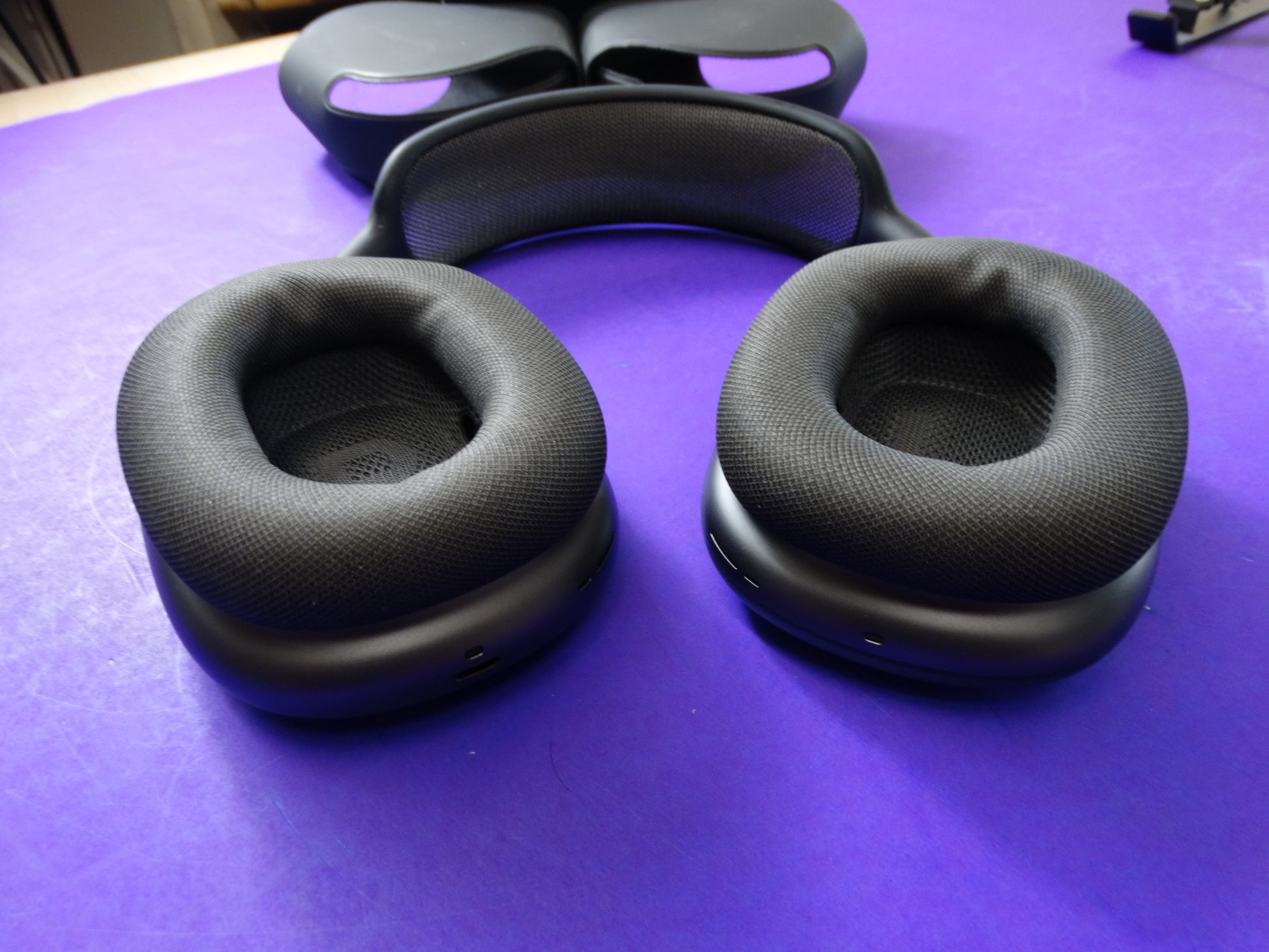 Apple AirPods Max – Space Gray – Active Noise Cancelling Wireless Over-Ear Headphones - WeBuyElectronic