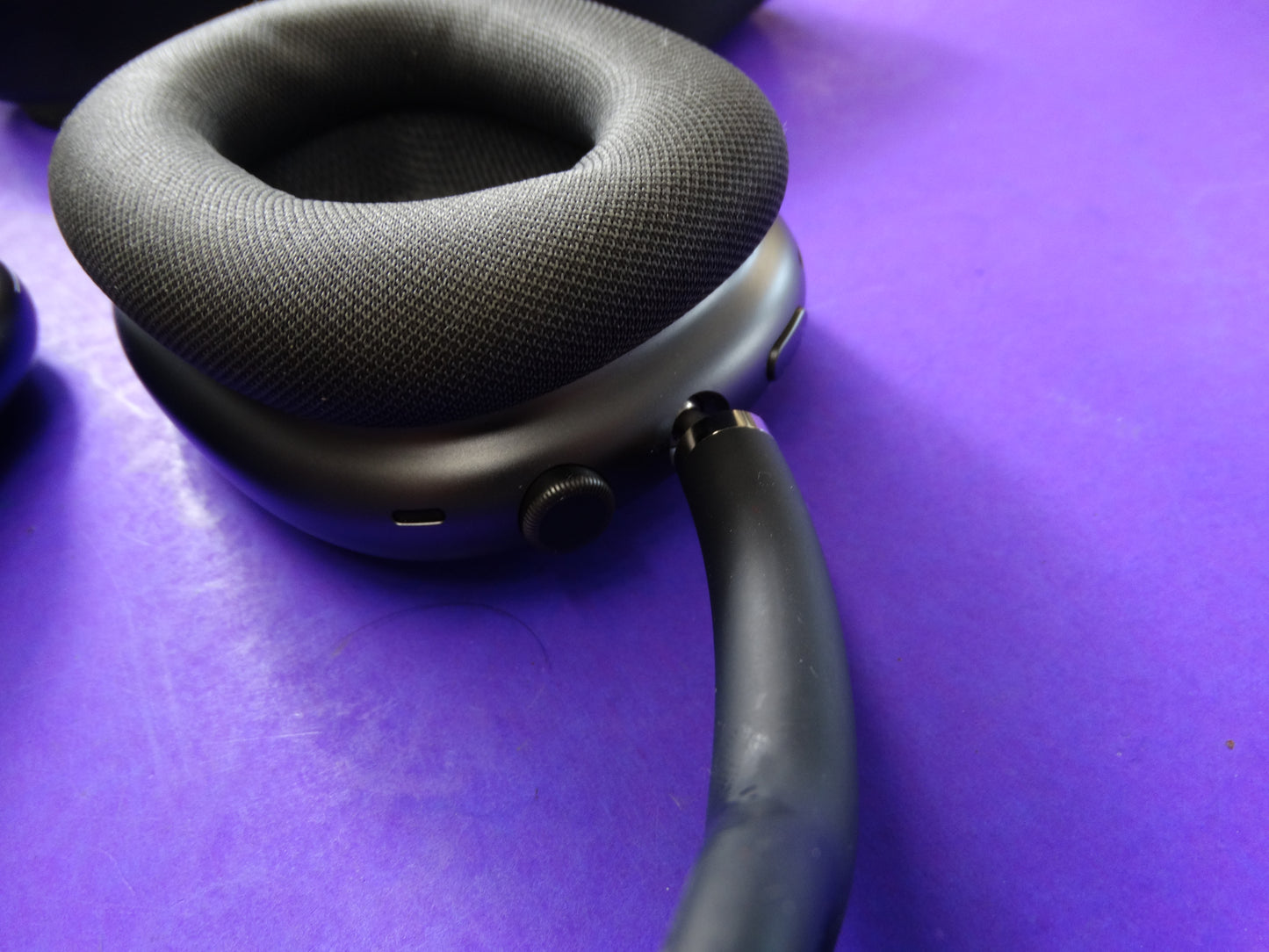 Apple AirPods Max – Space Gray – Active Noise Cancelling Wireless Over-Ear Headphones - WeBuyElectronic