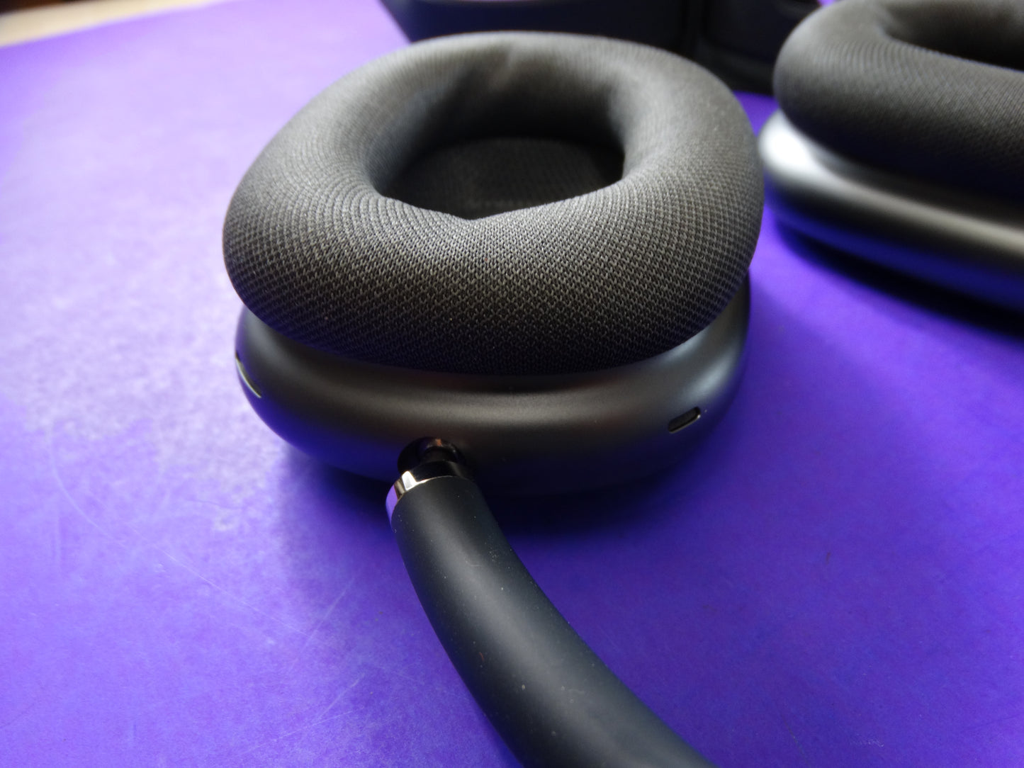 Apple AirPods Max – Space Gray – Active Noise Cancelling Wireless Over-Ear Headphones - WeBuyElectronic