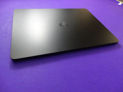 Microsoft Surface Laptop 5 – 16GB RAM, 1TB SSD, Snapdragon X Elite 12-Core, Windows 11 (7 Battery Cycles, 100%)