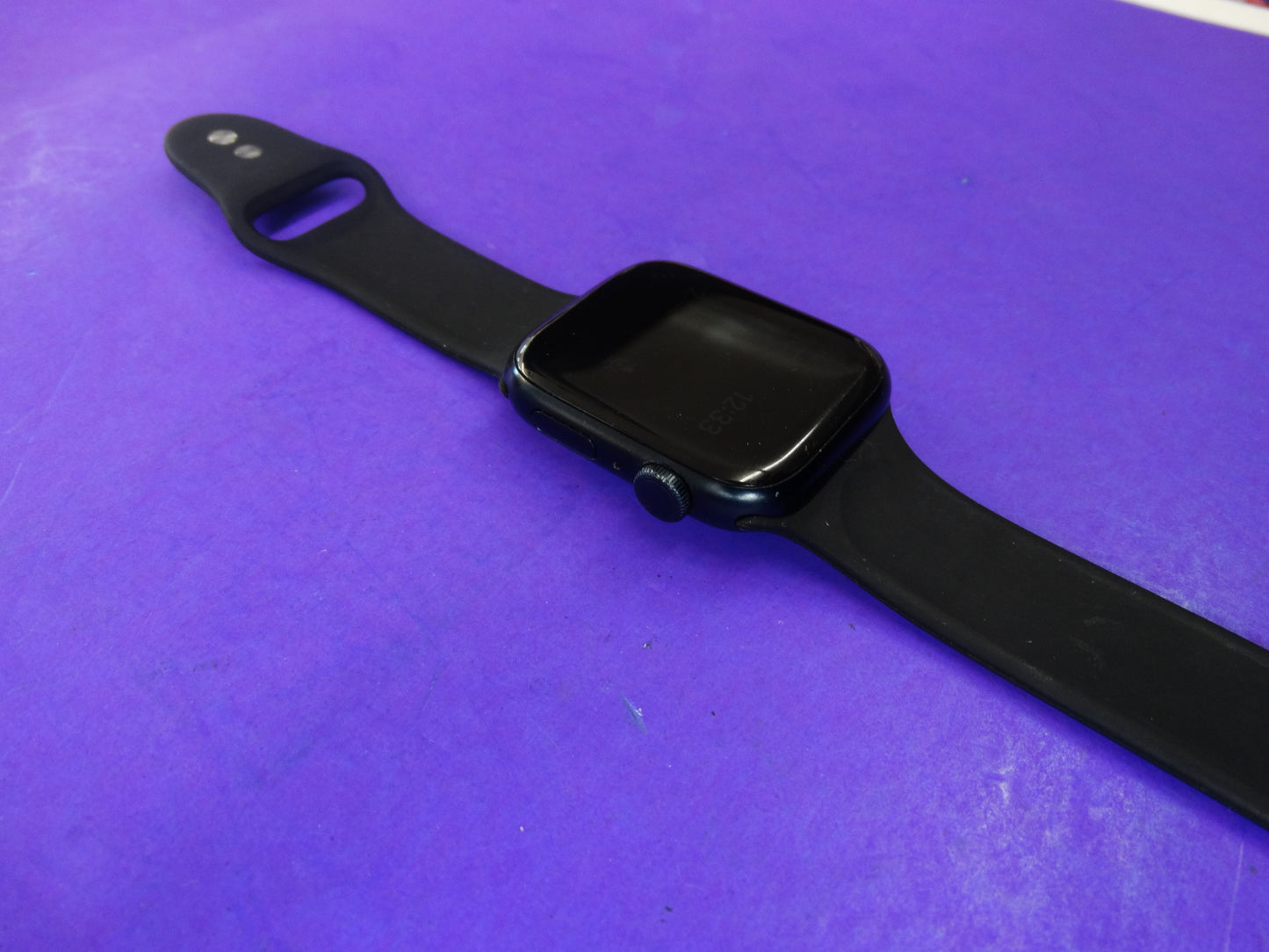 Apple Watch S7 45mm GPS Wi-Fi (A2474) – Space Gray Aluminum Case – 87% Battery - WeBuyElectronic