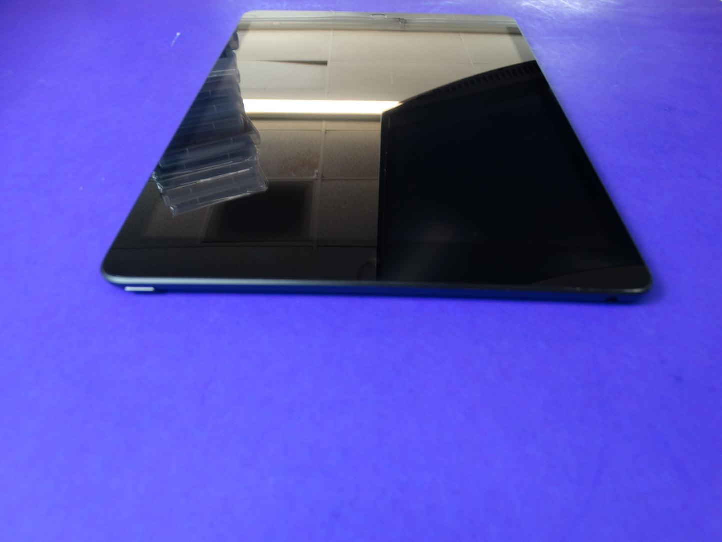 Apple iPad 9th Generation (10.2” Retina, 256GB, Wi-Fi, MK2N3LL/A) - WeBuyElectronic