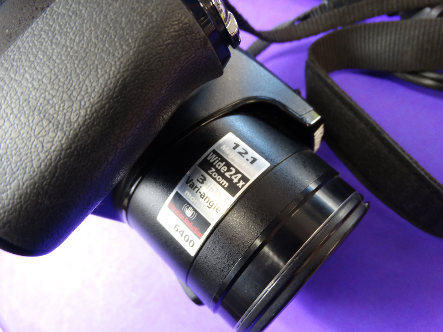 Nikon Coolpix P90 Bridge Camera – 12.1MP – 24x Optical Zoom – Works Great – Complete Bundle - WeBuyElectronic