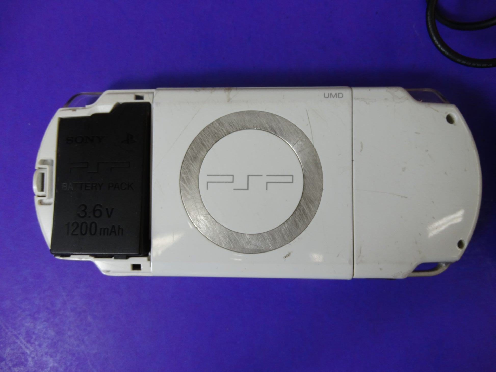 Sony PSP-2000 White – PlayStation Portable Slim & Lite – Tested & Working - WeBuyElectronic