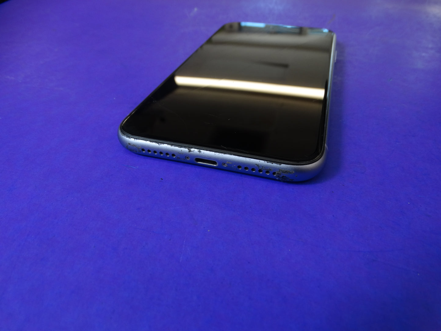 Apple iPhone 11 – 64GB – Unlocked – 68% Battery Health – Screen Damage (Front) - WeBuyElectronic