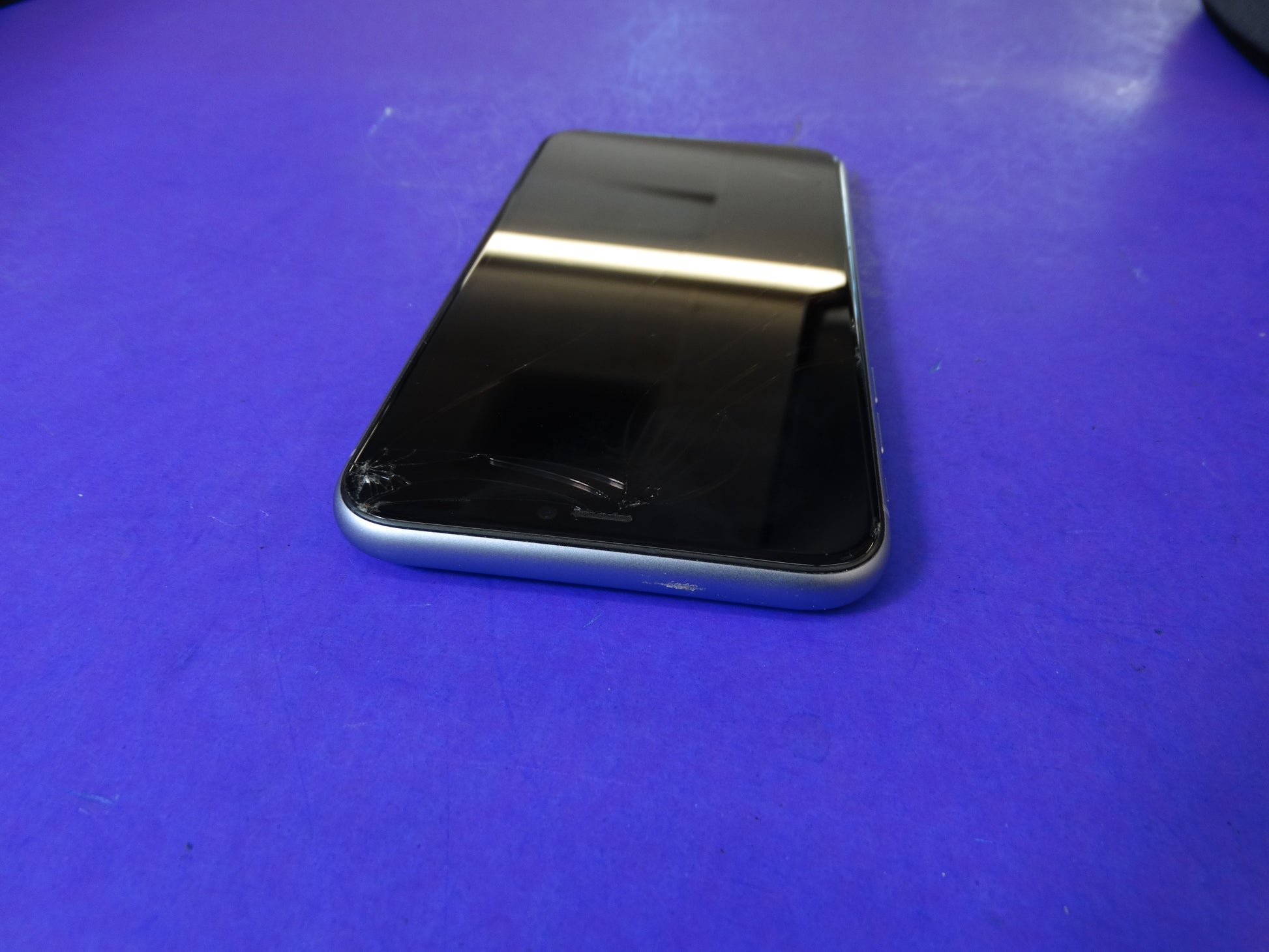 Apple iPhone 11 – 64GB – Unlocked – 68% Battery Health – Screen Damage (Front) - WeBuyElectronic