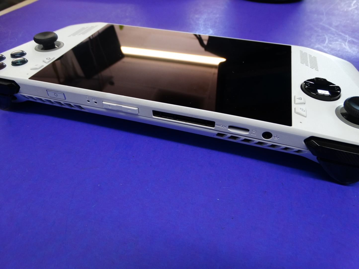 ASUS ROG Ally RC71L – AMD Ryzen Z1 Extreme Handheld Gaming Console (512GB SSD, 16GB RAM) - WeBuyElectronic