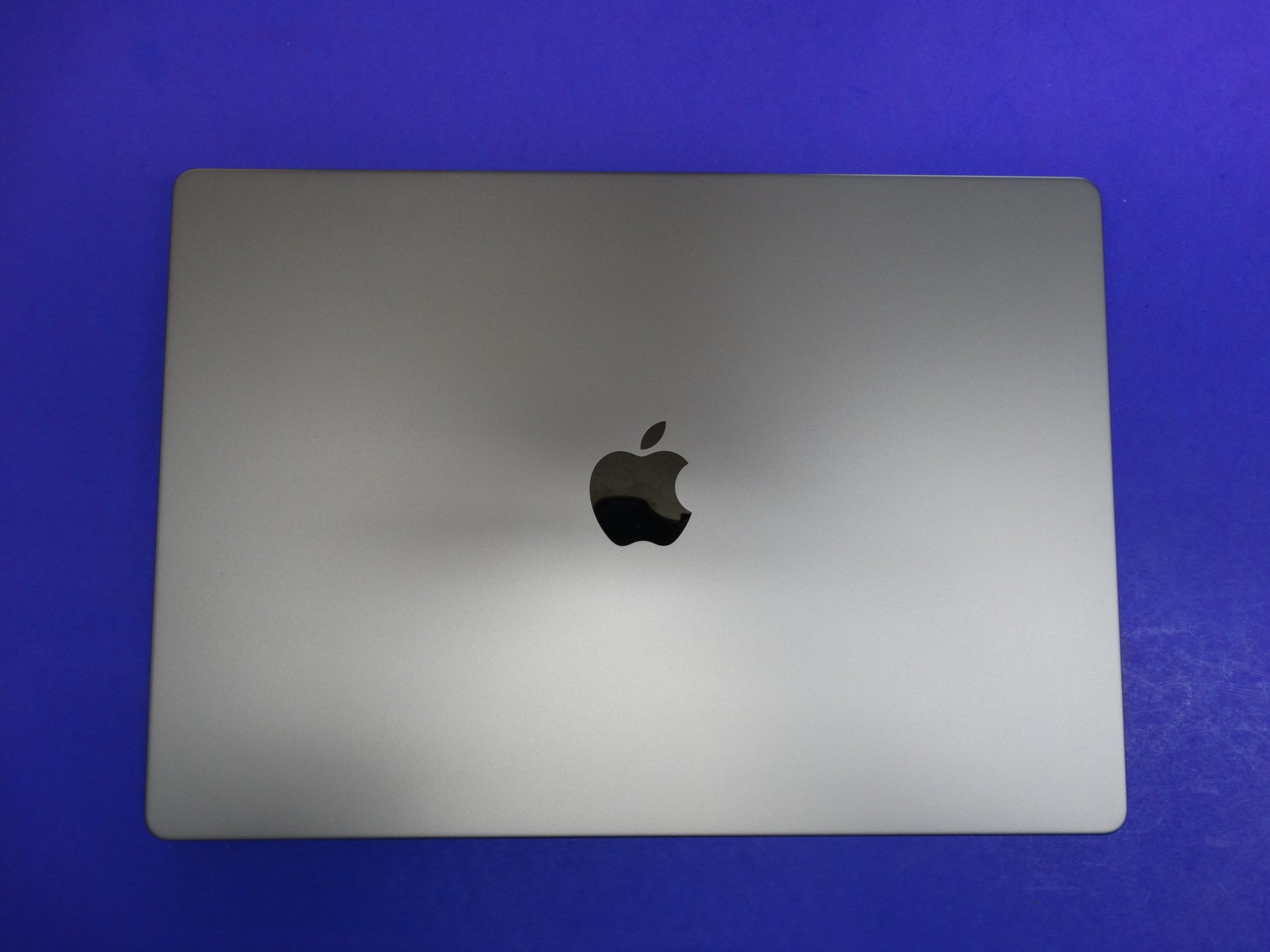 Apple MacBook Pro 13-inch (M1, 2020) – Space Gray, 16GB RAM, 512GB SSD, 1 Cycle, macOS 14.6.1 (26.0.1) - WeBuyElectronic