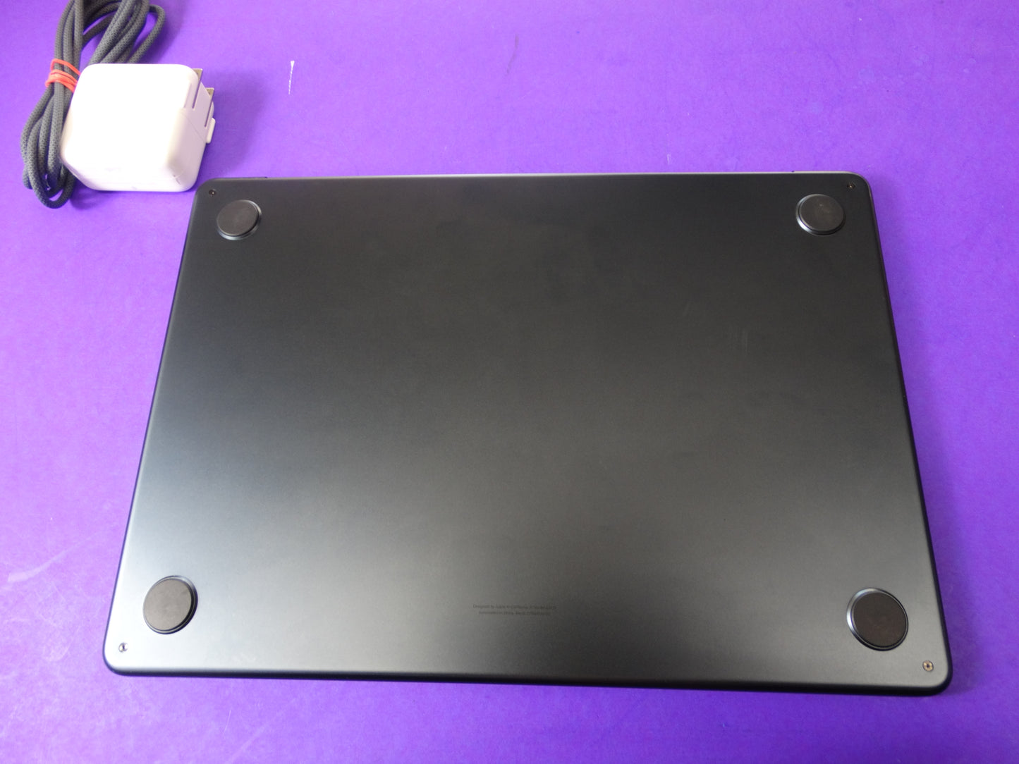 Apple MacBook Air A3113 (13-Inch, M3 2024) – 8GB RAM, 256GB SSD, Cracked Screen, 99% Battery Health, 41 Cycles - WeBuyElectronic