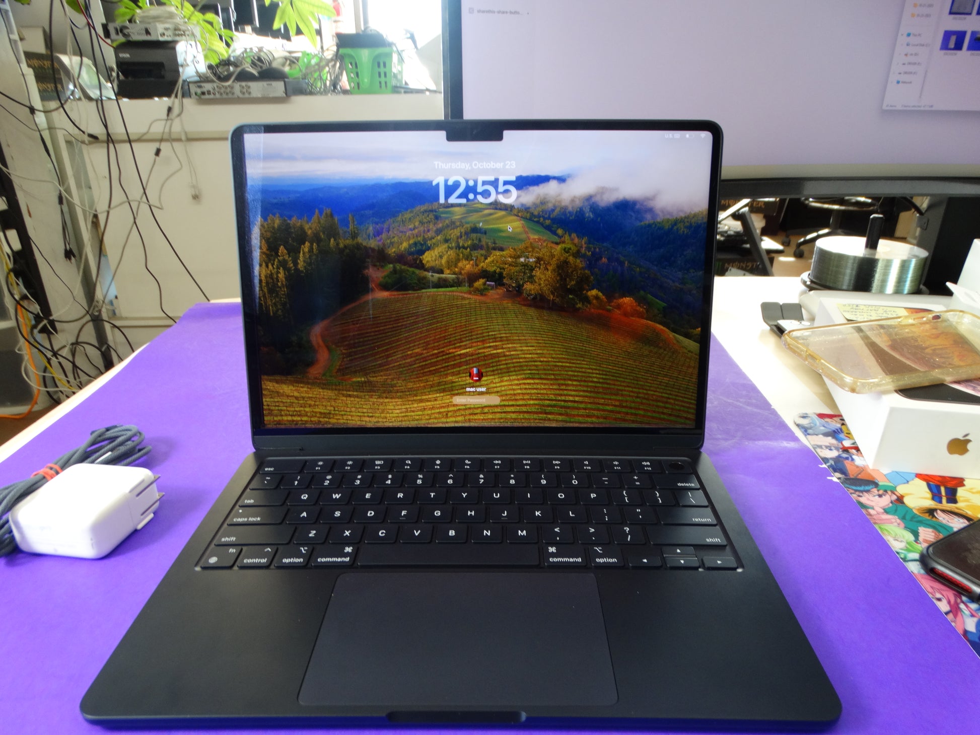 Apple MacBook Air A3113 (13-Inch, M3 2024) – 8GB RAM, 256GB SSD, Cracked Screen, 99% Battery Health, 41 Cycles - WeBuyElectronic