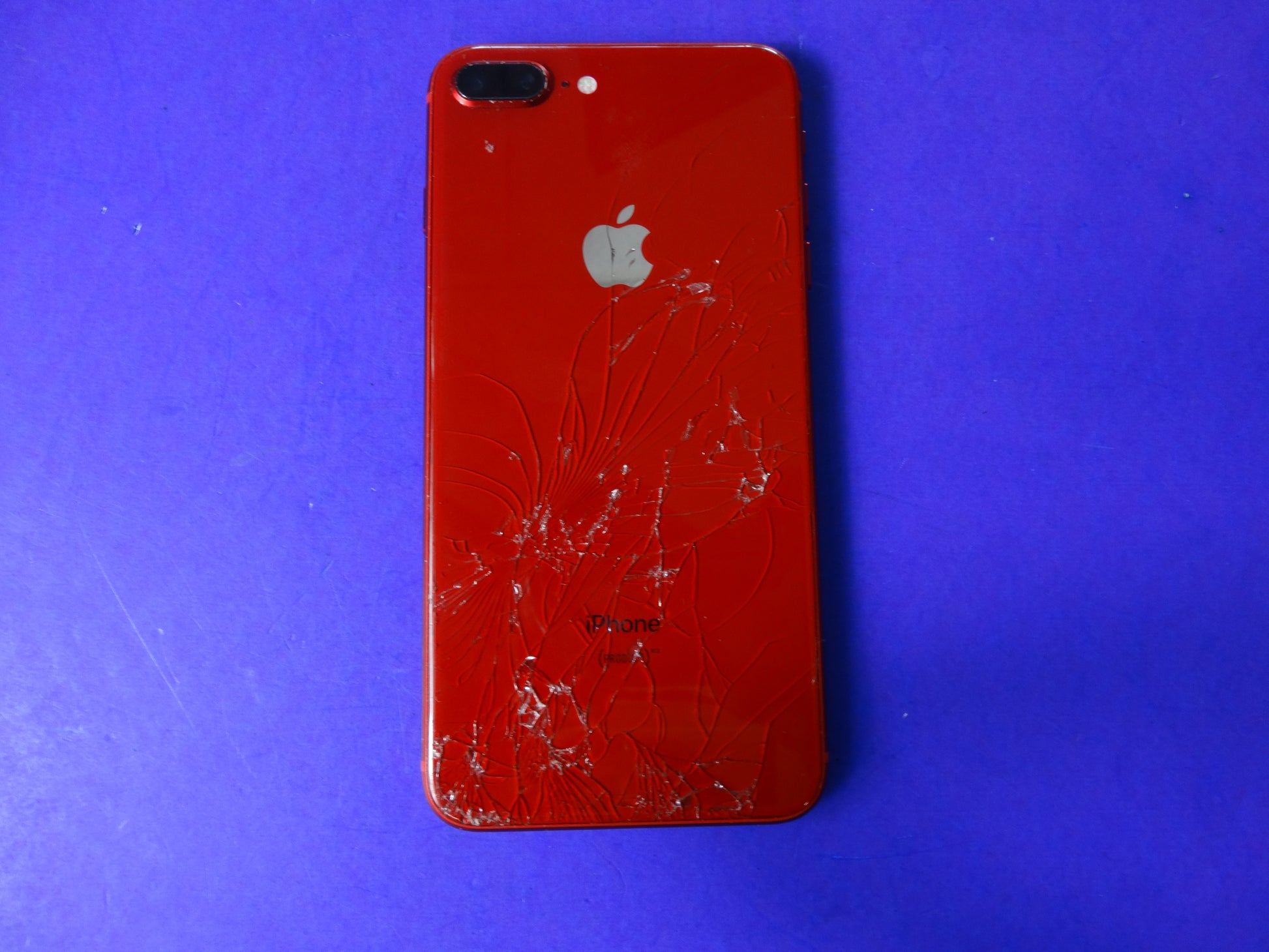 iPhone 8 Plus – 64GB (Unlocked) | iOS 16.7.10 | 76% Battery | Back Glass Crack - WeBuyElectronic