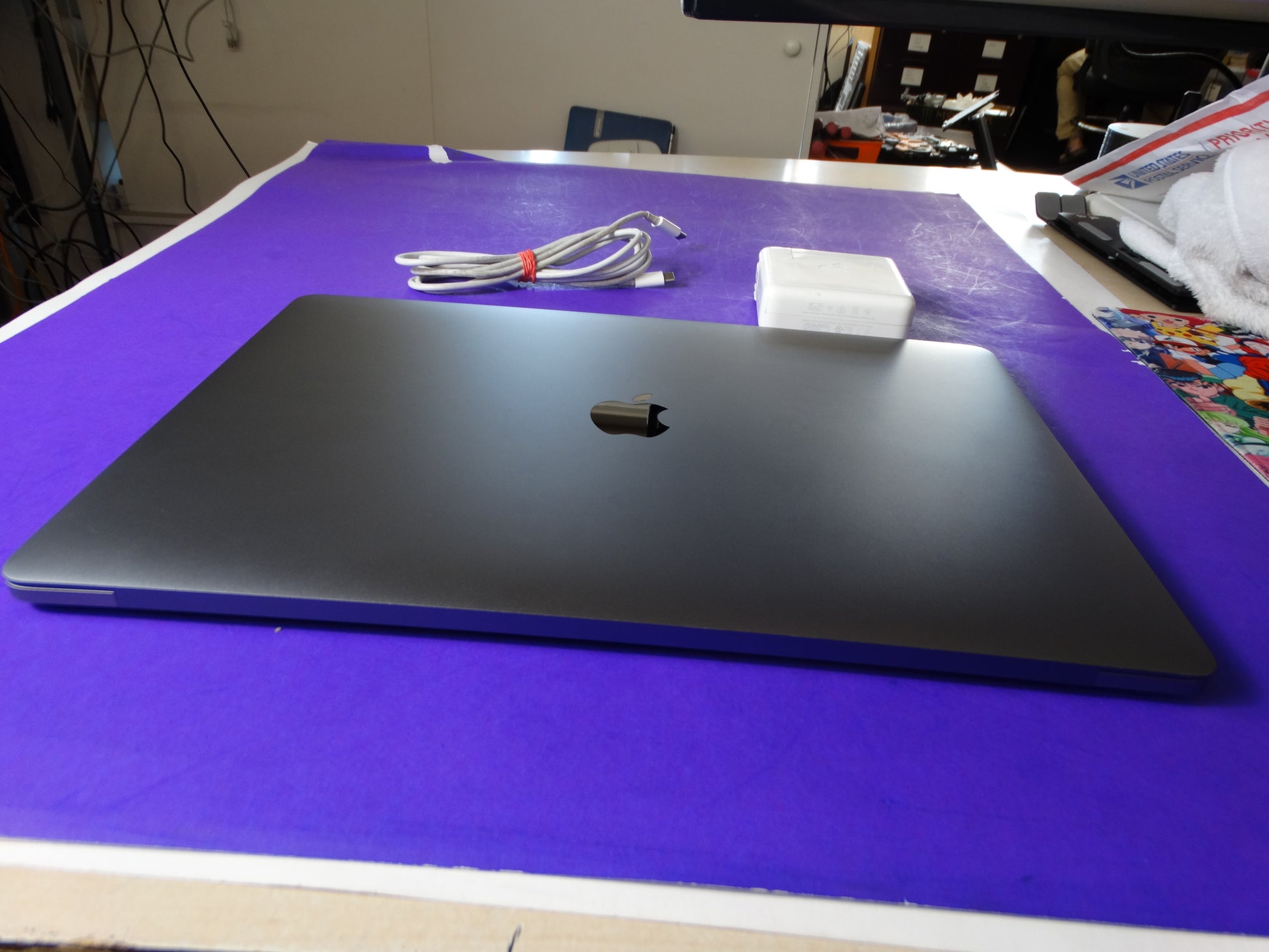 Apple MacBook Pro 15.4" (A1707) – 2.9GHz i7 Quad | 16GB RAM | 512GB SSD | macOS 13.6.8 | 99 Battery Cycles - WeBuyElectronic