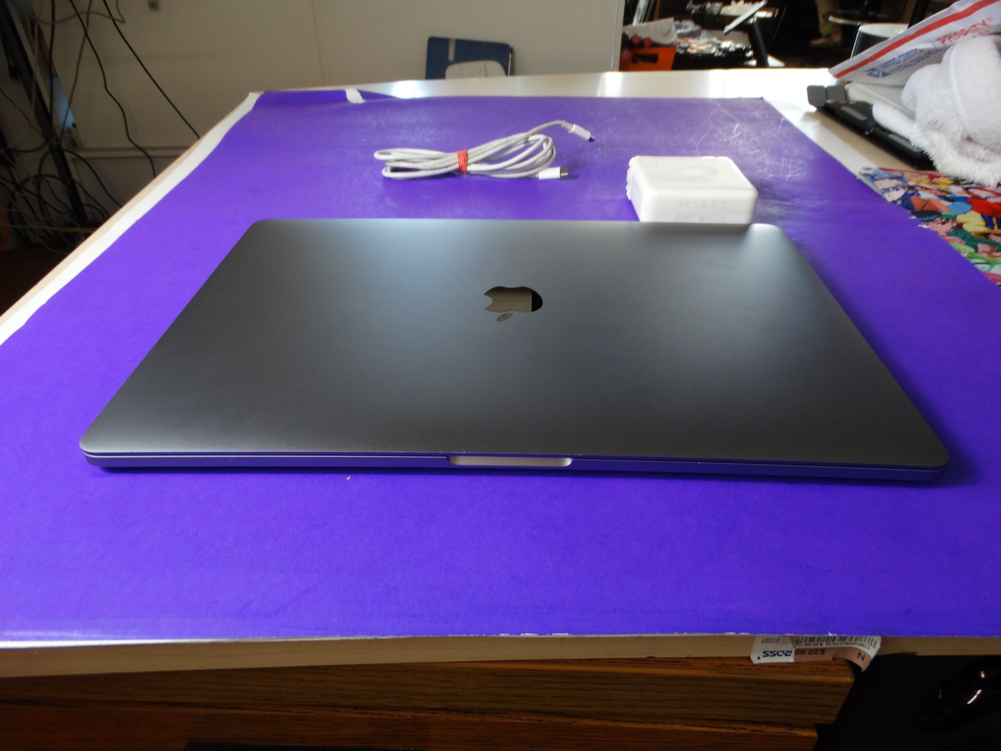 Apple MacBook Pro 15.4" (A1707) – 2.9GHz i7 Quad | 16GB RAM | 512GB SSD | macOS 13.6.8 | 99 Battery Cycles - WeBuyElectronic